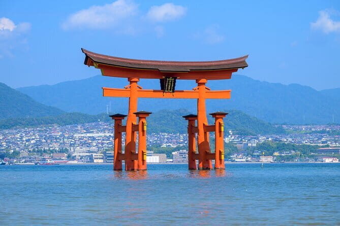 1-Day Miyajima Sightseeing Tour - Senjokaku Pavilion: a simple stop with big meaning