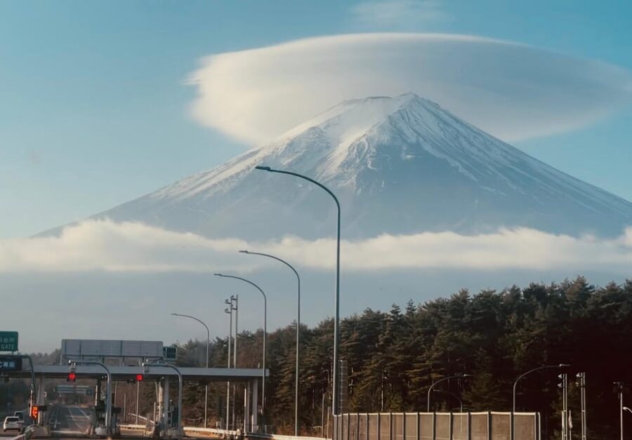 1-Day Mt Fuji and Hakone Sightseeing trip from Tokyo - Entering The Fuji-and-Hakone Day With Convenient Tokyo-Area Pickup
