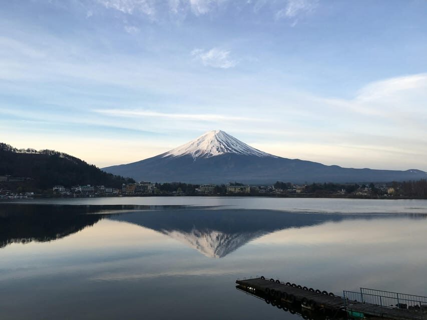 1-Day Mt Fuji and Hakone Sightseeing trip from Tokyo - The Luxury Car, the Real Work of the Guide, and How Photos Get Better