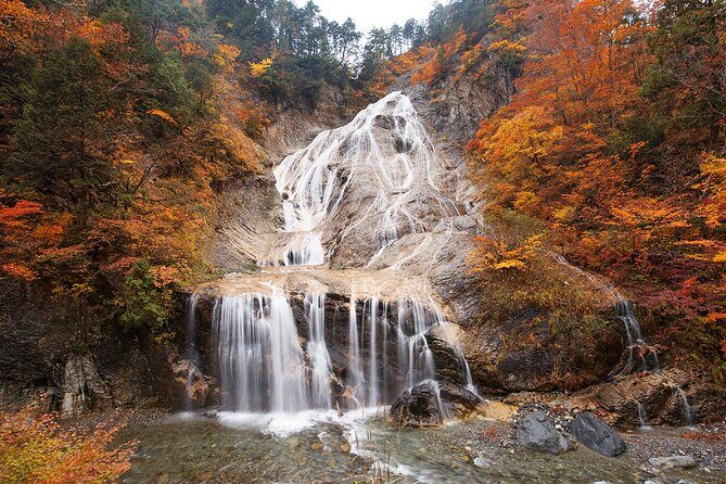 1 Day Tour from Kanazawa Tedori Gorge White Road and Shirakawa Go - Group Size, Timing, and How the Day Flows