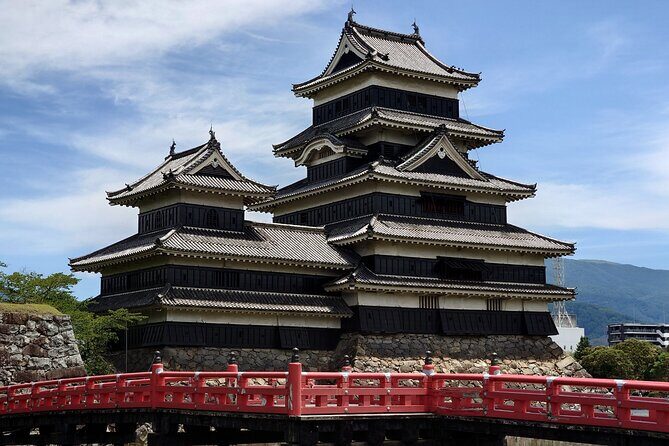 1 Day Tour From Nagano to Matsumoto Castle and Narai-Juku - Enter Matsumoto Castle: why this stop matters