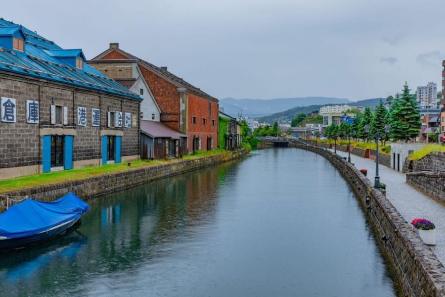 1-Day Tour Sapporo: The port city of Otaru & Local Brewery - Otaru Canal time: why the warehouses and stone walk feel special