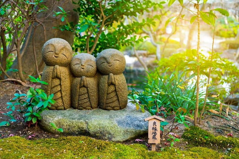 1-Day trip: Kamakura City (Enoshima/Shonan/Beach) - Enoshima and Jogashima Prefectural Park for sea views and variety