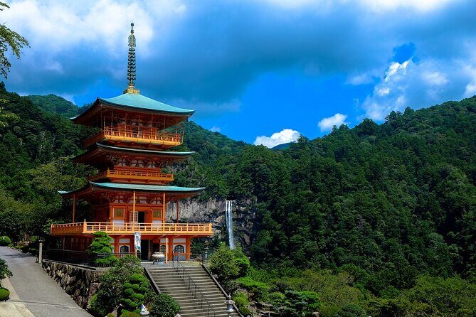 10-Day Private Tour with more than 60 Attractions in Japan - Day 3 Mount Fuji orbit: Oshino Hakkai, Chureito Pagoda, and the Fuji Five Lakes approach
