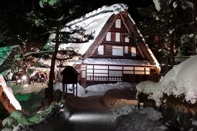 2-Day Bus Tour to Shirakawago & Hida No Sato Winter Illumination - Sekigahara-cho: Omi beef sushi making that breaks up the travel day