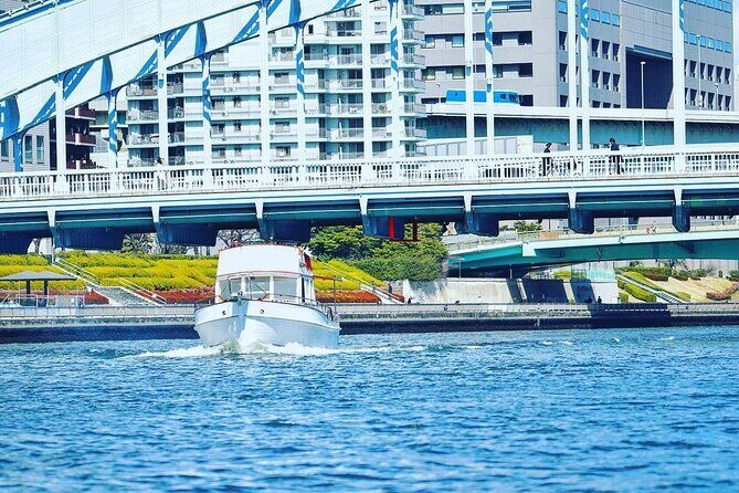 2 Hours Private Cruising Boat Tour;Tokyo Bay & River - How the captain adjusts the route for conditions