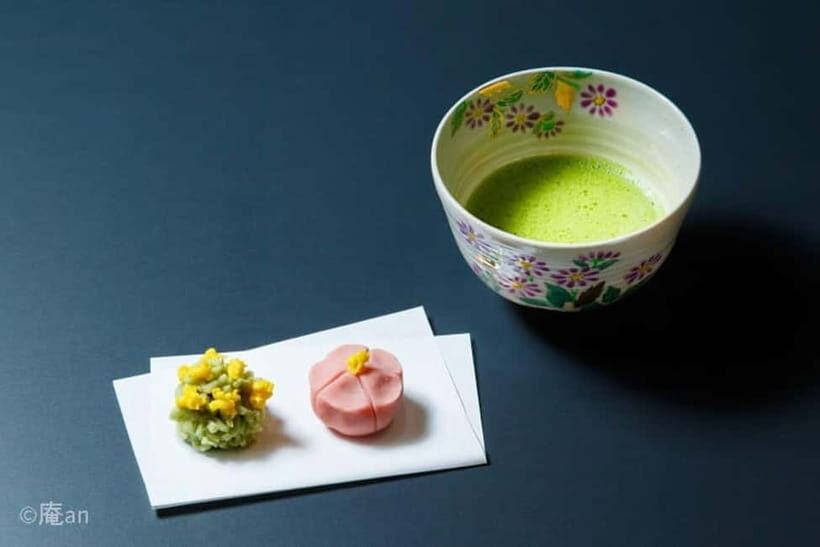 2 Types of Japanese Sweets making and Tea Ceremony - Getting to Gojo Station without stress (and why stairs matter)