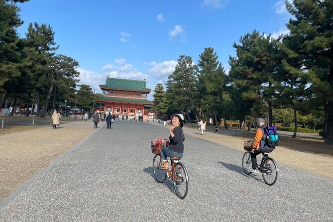4.5-Hour Kyoto Bike Tour with Lunch and UNESCO Zen Temples - Kennin-ji UNESCO Zen Temple: The Dry Rock Garden and 30 Minutes That Works
