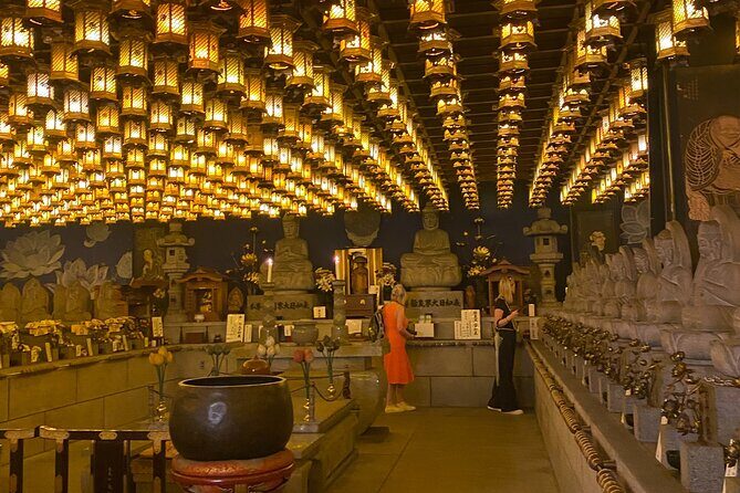 4 Hour Miyajima PRIVATE Tour - Omotesando Shopping Street: souvenirs and snacks without losing time