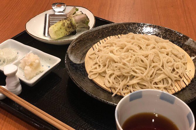 A pairing experience in Sapporo where you can enjoy tempura and 3 kinds of Hokkaido-only sake, along with a soba-noodle making experience! - A Real Sapporo Soba Restaurant, Not a Tourist Stage