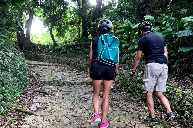 Afternoon Adventure: Okinawa Local Cycling with Spectacular Views - Shuri Castle Park and Shureimon Gate Photo Moments