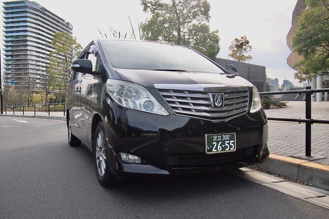 Airport transfer: Narita, Haneda (Tokyo), HND-NRT Airport shuttle - The 60-Minute Drive Into Tokyo: Comfort After Immigration