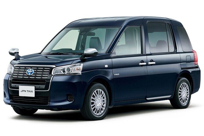 [Airport Transfer] Smoothly move between Sapporo and New Chitose Airport with a private car! one way - Meeting your driver: the welcome board system that saves time