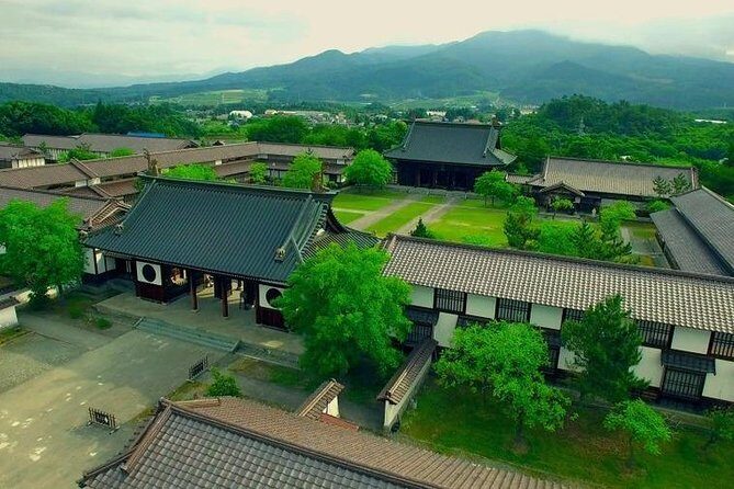 Aizu 4hr Private Tour with Government-Licensed Guide - Stop 1: Tsuruga Castle Gymnasium and the meaning of what’s left