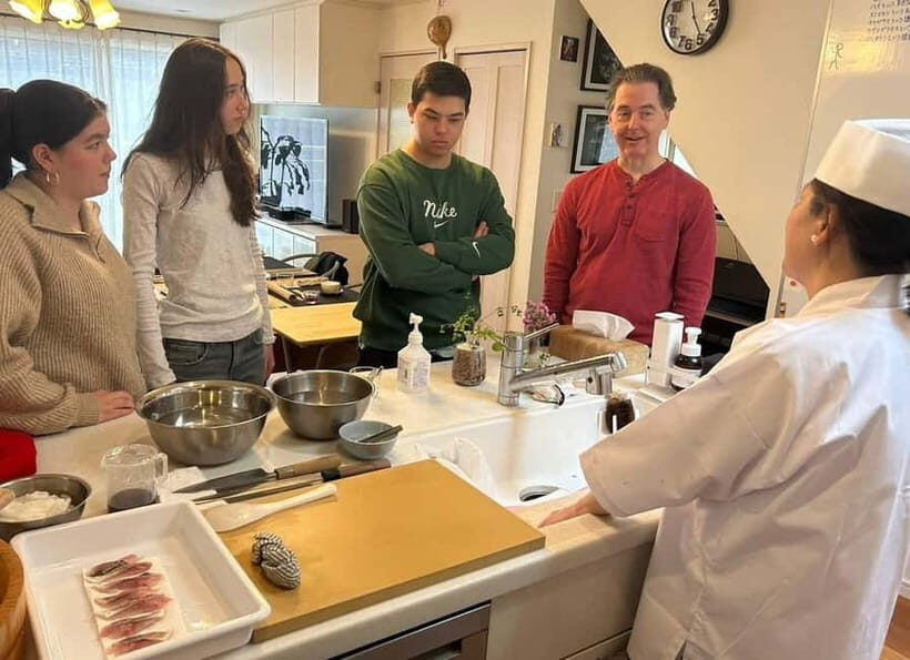 AKEMI's SUSHiKiTCHEN: A fun sushi cooking lesson in Tokyo - The 3-hour flow: vinegar rice to four sushi types