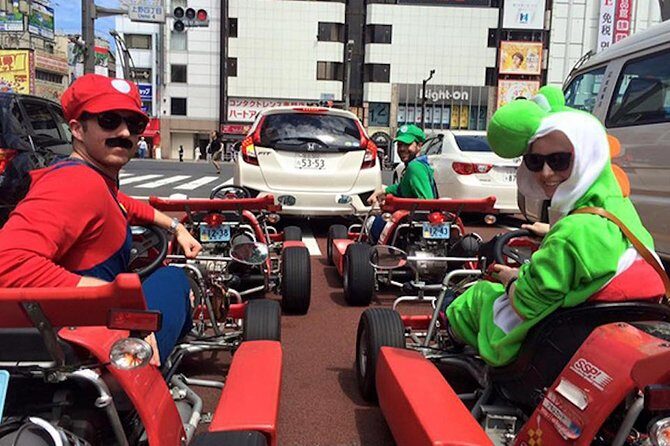 Akihabara: Go-Kart Experience with Local Guide in Tokyo - Costumes and Photo Stops: The Guide’s Hidden Superpower