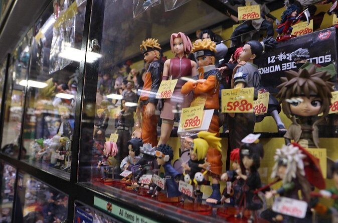 Akihabara Tour with Vintage Gaming Anime and Gachapon Experience - Taito Station: UFO Catchers, Claw Skill, and Mario Kart Arcade