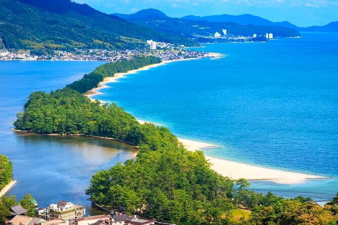 Amanohashidate & Ine Boathouse Full-Day Tour from Kyoto or Osaka - Chion-ji Temple in 30 minutes: small stop, very specific payoff