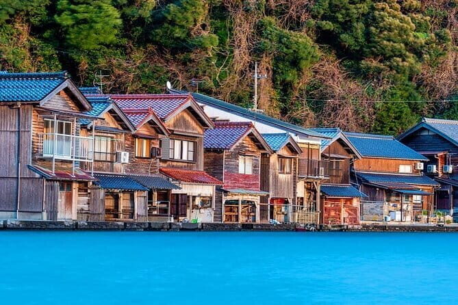 Amanohashidate Ine Funaya Miyama Village No Sato Tour from Osaka - Getting from Osaka to the Kyoto Coast: timing that matters