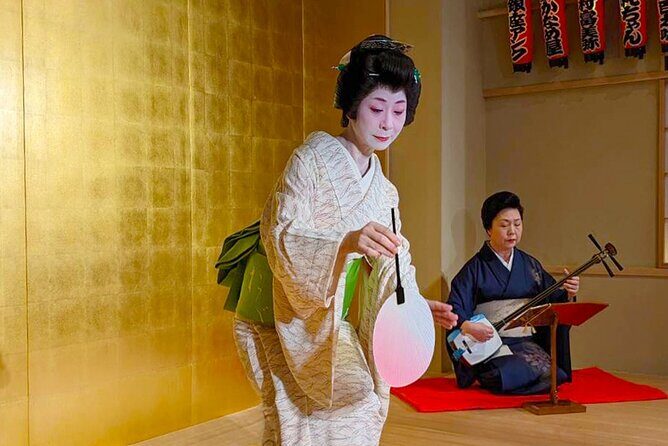 An Enchanted Evening with Geisha – A Rare Experience in Tokyo - The star of the night: geisha performance close-up