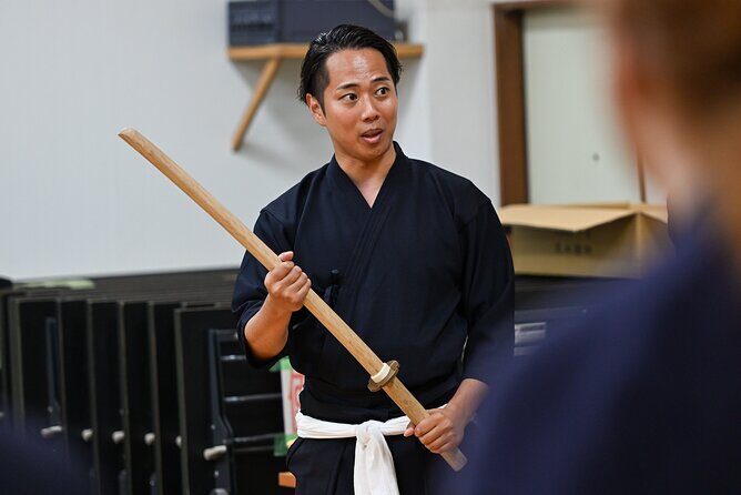 Ancient Katana Training in Kyoto with Local Students - Kyoto’s 6:30 pm Katana Class: a real dojo rhythm