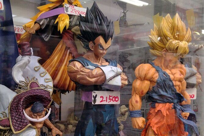 Anime shopping tour in Osaka: figures, Manga, Maid Cafe, Knife - Nipponbashi to Den Den Town: Second-hand figures, Otaku Road, and Japanese knives