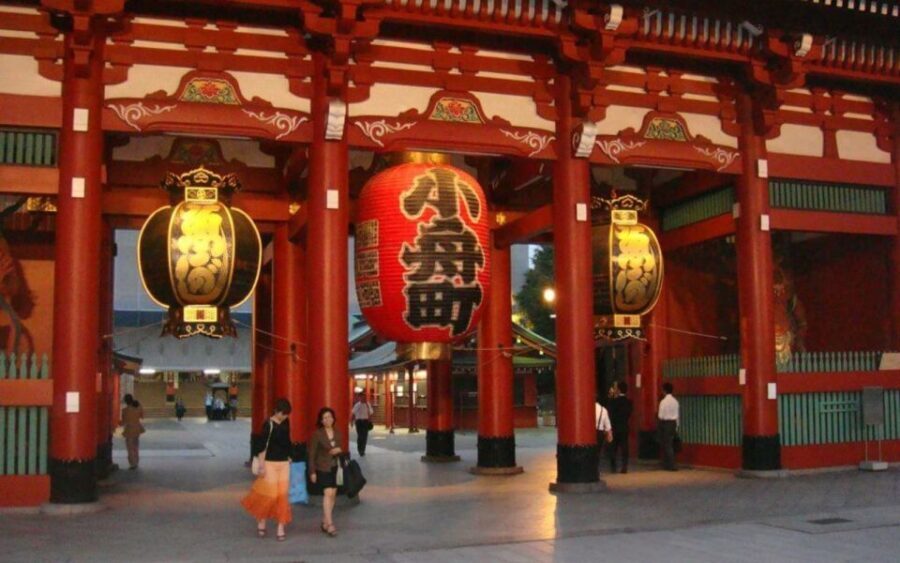 Asakusa, Tokyo's #1 Family Food Tour - Kaminari-mon, Hōzōmon gate, and Senso-ji without the stress