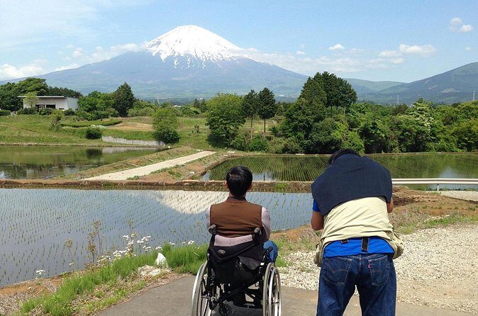 Barrier-Free Private Mt. Fuji Tour for Wheelchair Users - Stop 4: Oshino Hakkai springs with eight views of blue water