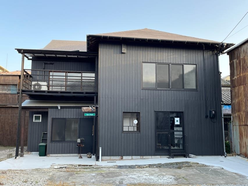 Become a local! A Walking Tour of Arts, Crafts&Onsen Culture - Space Beppu: Historical Photos and Local Exhibitions