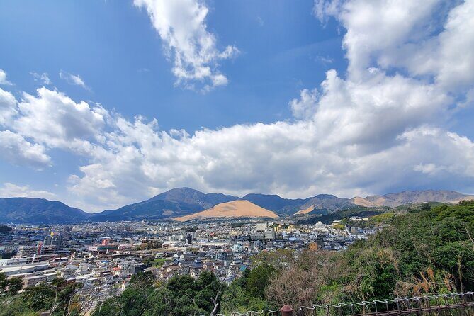 Beppu Guided Private City Tour with Transport - Kannawa Onsen district: steam on the street and steamed snacks