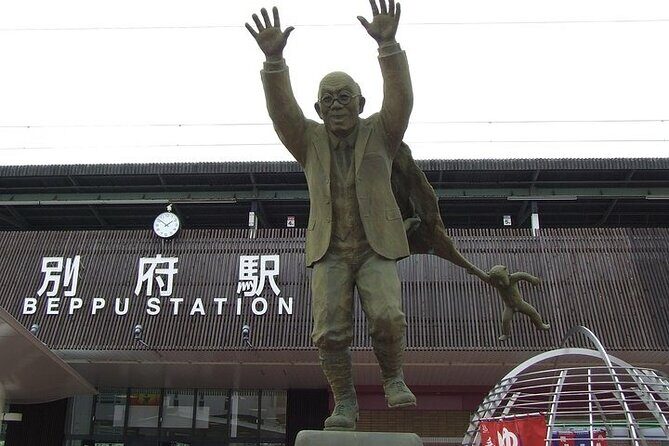 Beppu: Half Day HELL Sightseeing Private Guide Tour - Stop 1: Umi Jigoku’s Deep Blue Hell and the Garden Moment