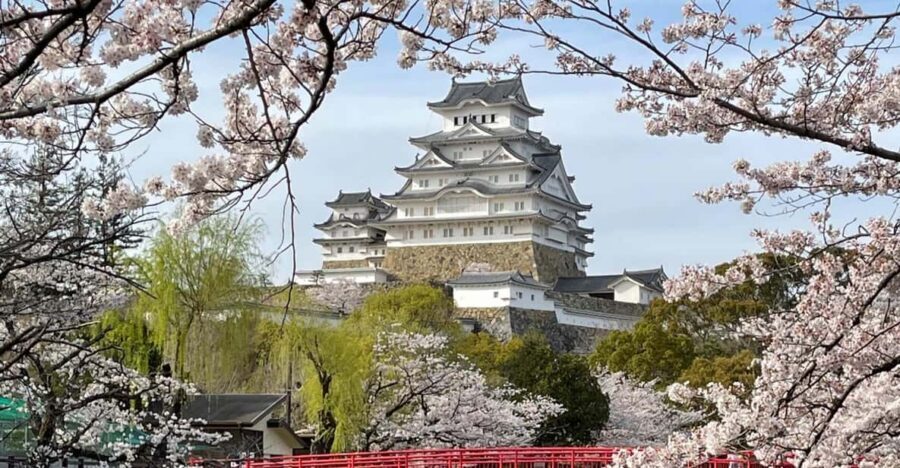 Best of Himeji Castle: 3hr Tour with Licensed Guide - Accessibility, fitness, and who should choose another option