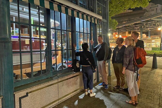Bouldering, Sake and Food, Local Gem Hiroshima Evening Tour - Kakuuchi at 山中酒店角打ち部: how Hiroshima sake and beer get introduced