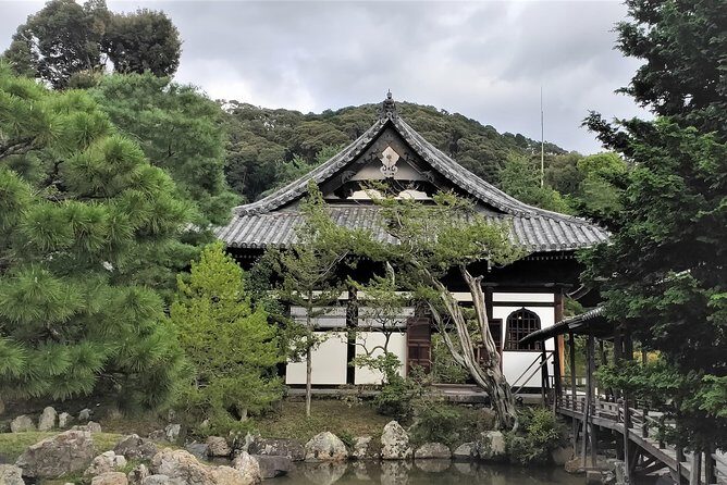 Carefree Private Exploration of Fushimi Inari, Gion, Kiyomizudera, and More - Yasui-Konpiragu and the power of wishes