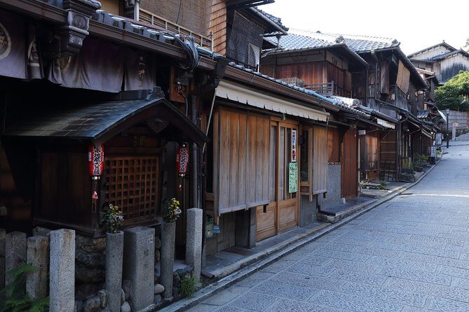 Carefree Private Exploration of Fushimi Inari, Gion, Kiyomizudera, and More - The guide factor: Oisin, Ferdinand, and Duygo (and what they do well)