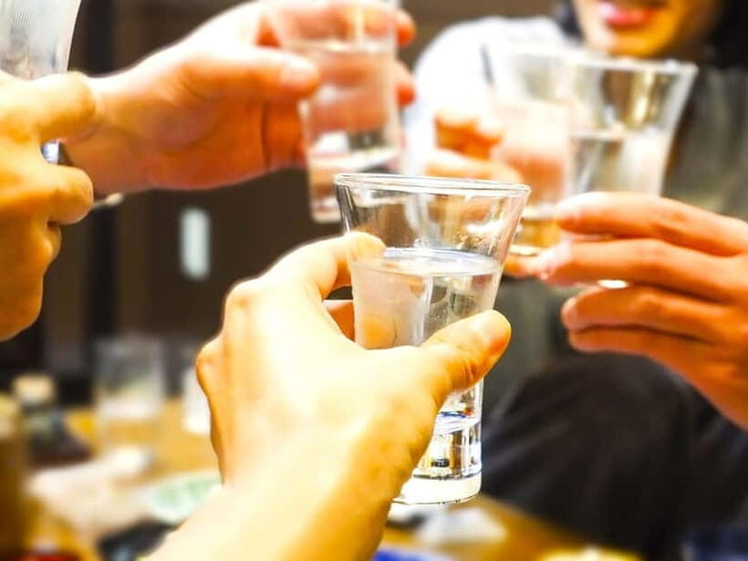 Casual Japanese sake tasting and snack experience, Kabukicho - How the 8-sake tasting usually flows: from easy to learn to fun to remember