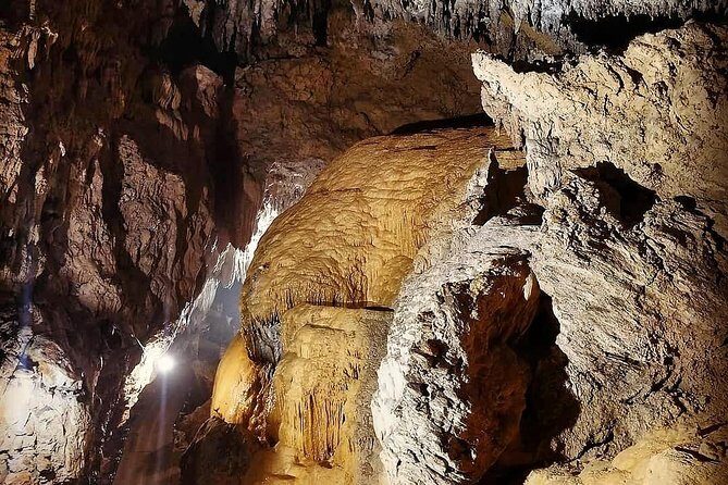 CAVE OKINAWA A mysterious limestone cave that you can easily enjoy! - A Small Cave, Not a Long Adventure: Who It Fits Best