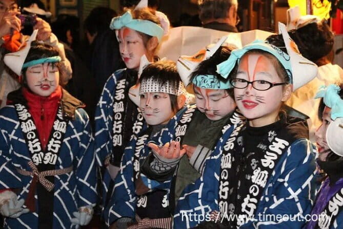 Celebrate Unique Japanese New Year Tradition Culture Festivity - Izakaya time with free-flow sake: the hinoki masu moment