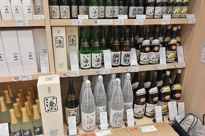 Complete Tuna Auction & Toyosu Fish Market Tour - The wholesale market walk: ingredients, vendors, and the chef-tool world