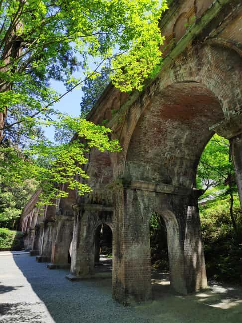 Craig's Kyoto Private Luxury Alphard Tour / The Early Riser - Kinkakuji and Ryoanji with the noise turned down