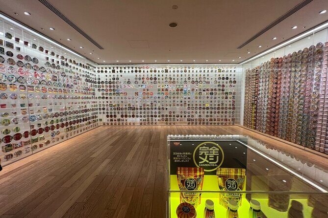 Cup Noodles Museum Guided Tour in Yokohama - Meeting at gotcha sign: timing and the small-group advantage
