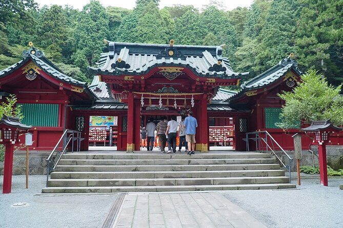 Customizable Private Full Day Hakone Tour by car - Hakone Shrine by Lake Ashi: the torii-and-mountain setup