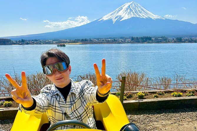 Cute & Fun E-Car tour following guide around Lake Kawaguchiko - Logistics That Make It Feel Easy