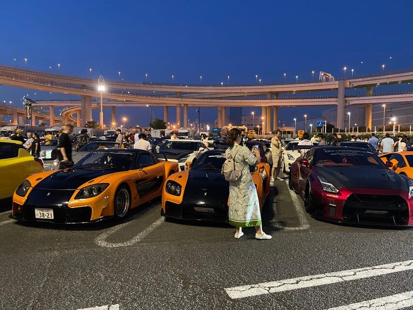 Daikoku Parking Area : JDM car meet tour by a local Japanese - Meeting in Ōba and settling into a small-group night drive