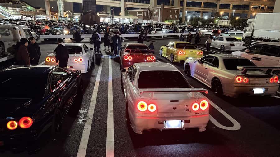 Daikoku & Tokyo Private JDM Tour by 700HP R34 GT-R - The A PIT Autobacs Stop: Your Gearhead Break