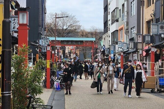 Day Private City Tour of Tokyo with English speaking driver - Godzilla Head in Shinjuku: Fun, Free, and a Little Weird (In a Good Way)