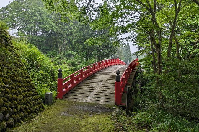 Day Tour from Kanazawa OR Toyama: Snow Wall and Mysterious Valley - How the Day Flows: Timing, Walking, and Staying Comfortable