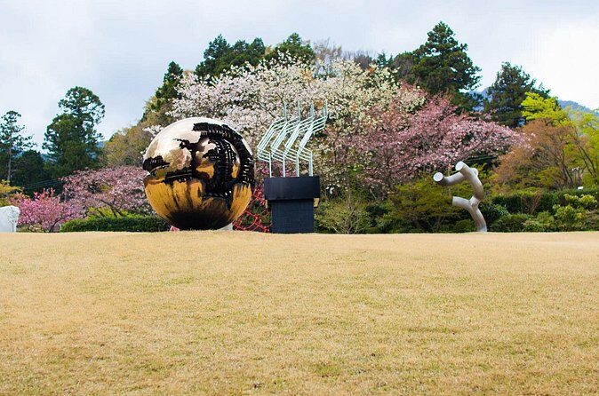 Day Trip To Mount Fuji and Hakone from Tokyo with English Guide - Kitaguchi Hongu Fuji Sengen Jinja: the pilgrim footstep energy