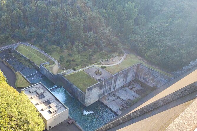 Deluxe Private Tour: Hita, AOT Statues and Onsen from Fukuoka - Ōyama Dam: where the story idea meets real views