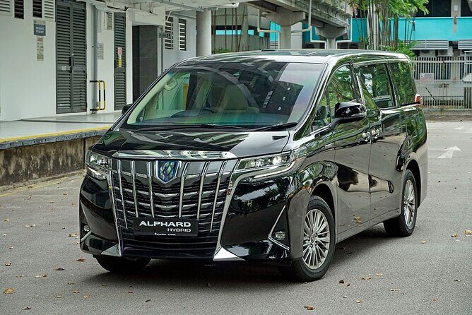 Departure Transfer from Tokyo City to Haneda Airport HND by van - Vehicle Choice: Toyota Hiace for Groups, Alphard for Comfort